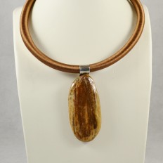 Brown pebble pendant with golden brown necklace